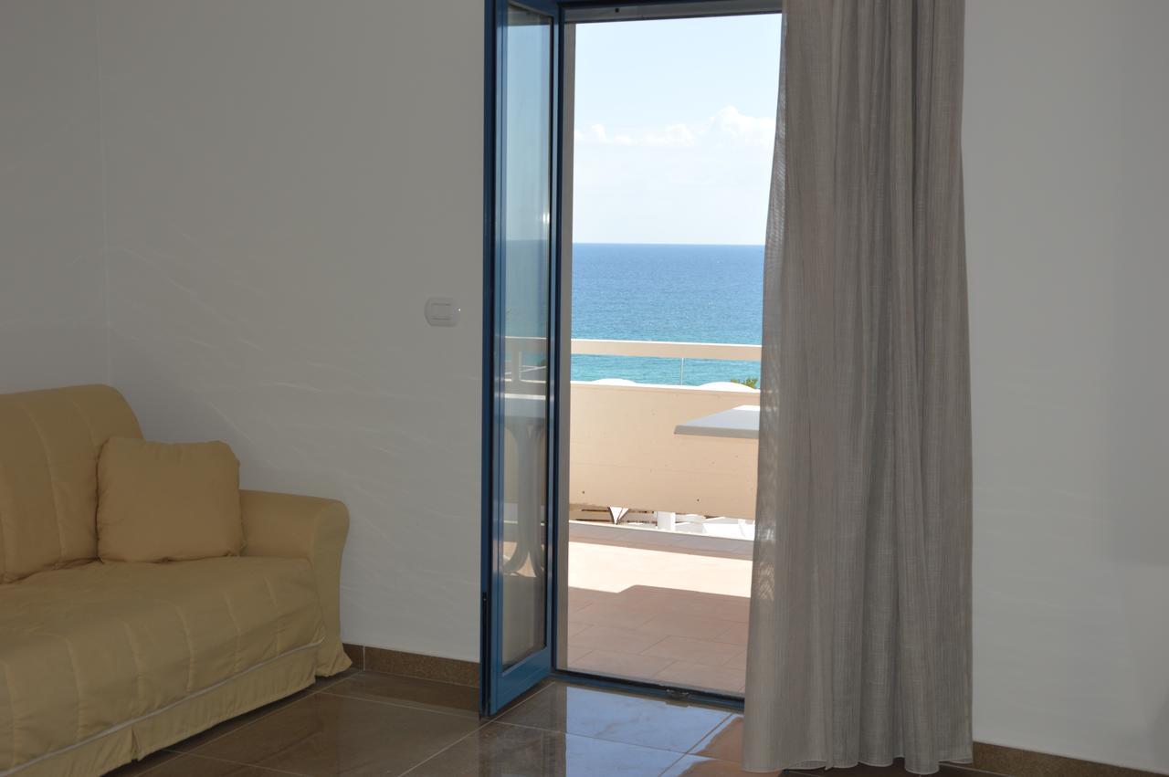 Hotel Residence La Corvetta Monopoli Exterior photo