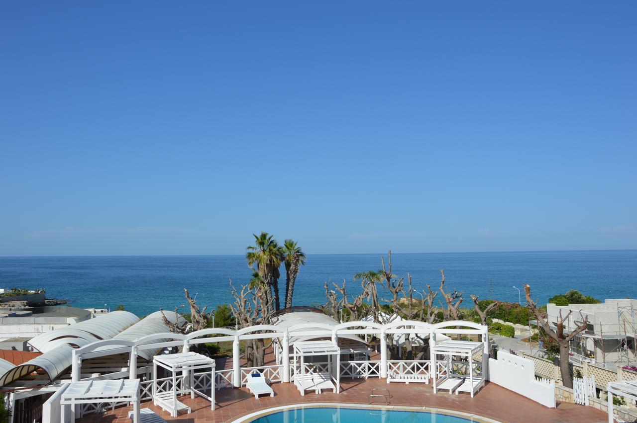 Hotel Residence La Corvetta Monopoli Exterior photo