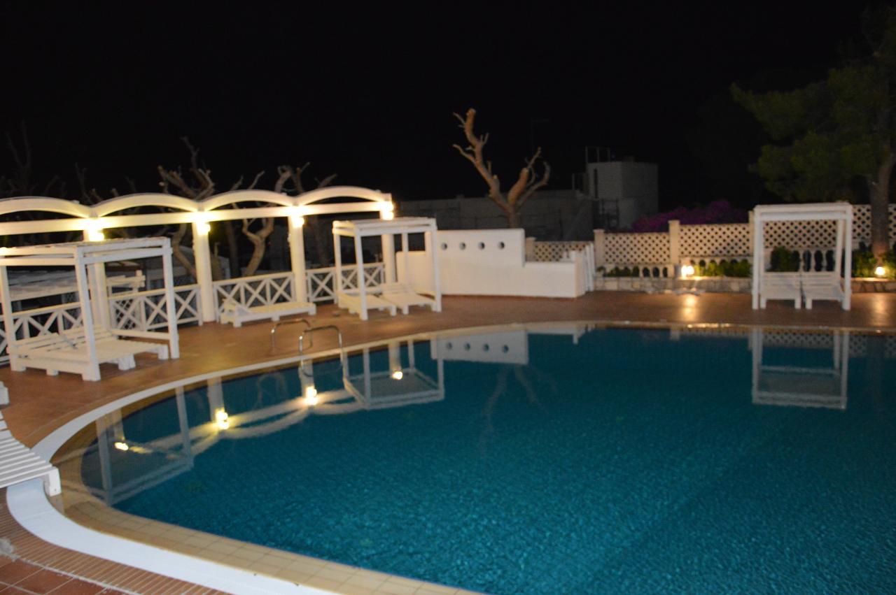 Hotel Residence La Corvetta Monopoli Exterior photo