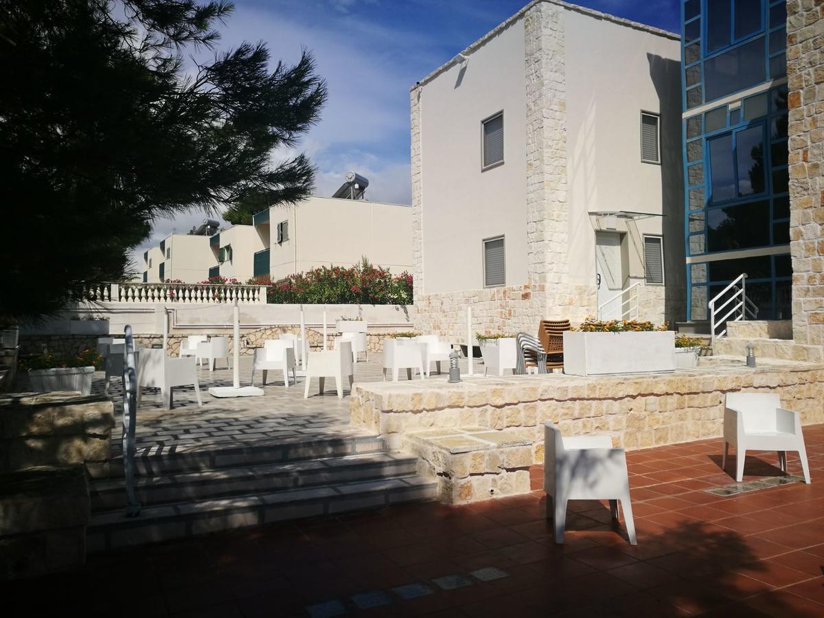 Hotel Residence La Corvetta Monopoli Exterior photo