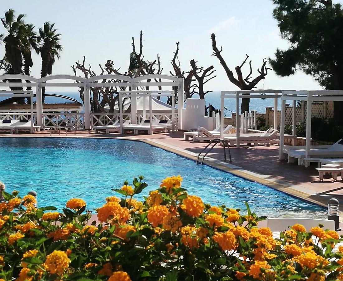Hotel Residence La Corvetta Monopoli Exterior photo